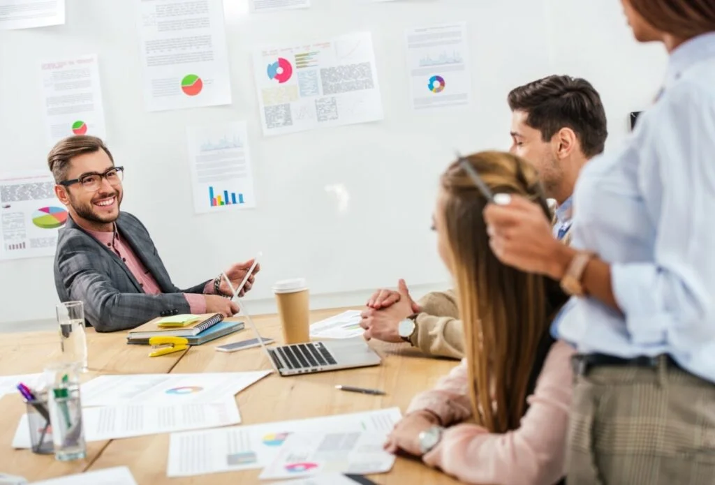 dünyanın en çok para kazandıran mesleği Pazarlama Direktörü Maaşı