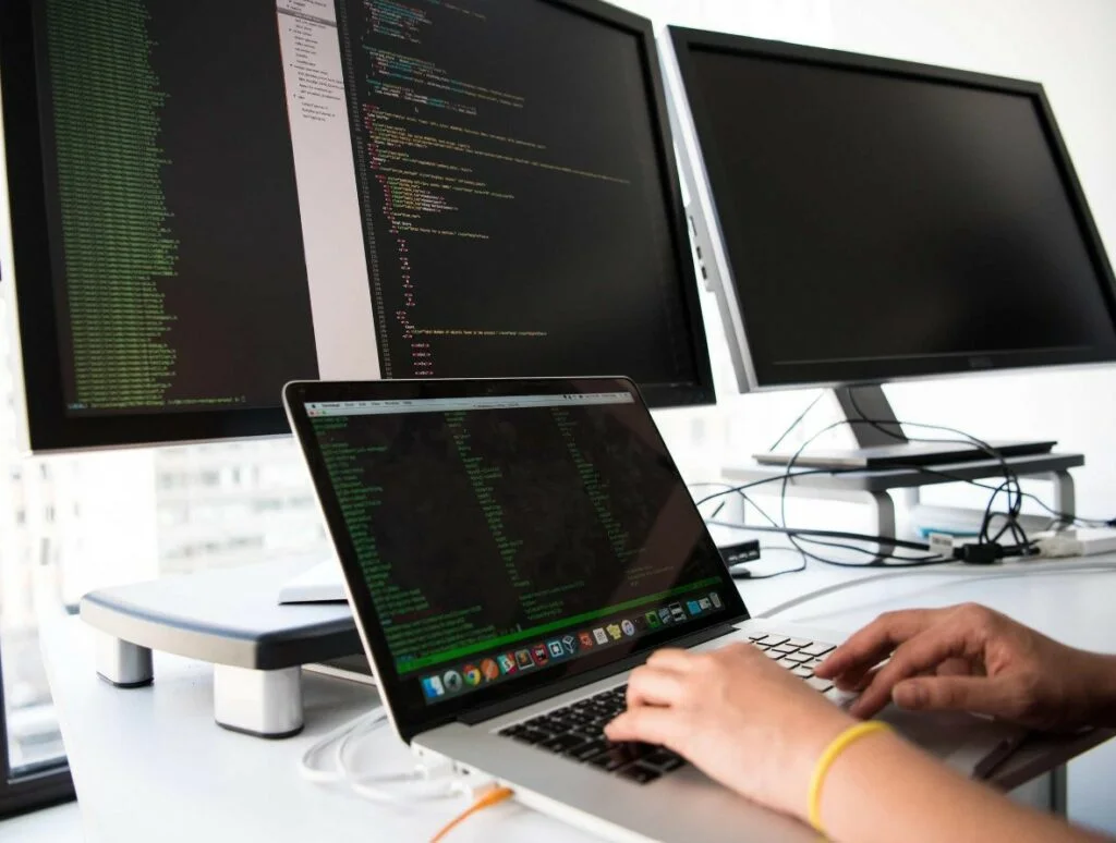 dünyanın en çok para kazandıran mesleği Yazılım Mimarı Maaşları